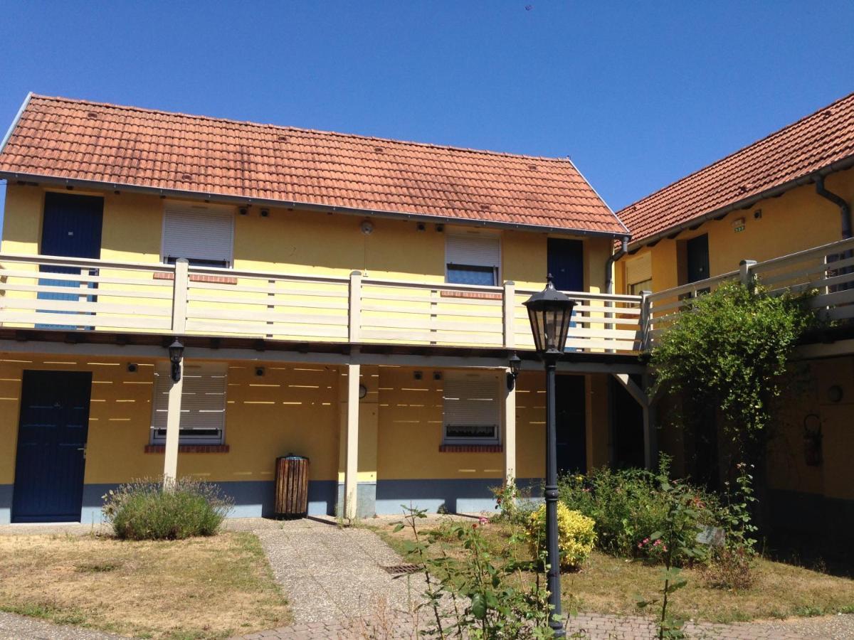 Le Relais De Wasselonne Aparthotel Bagian luar foto